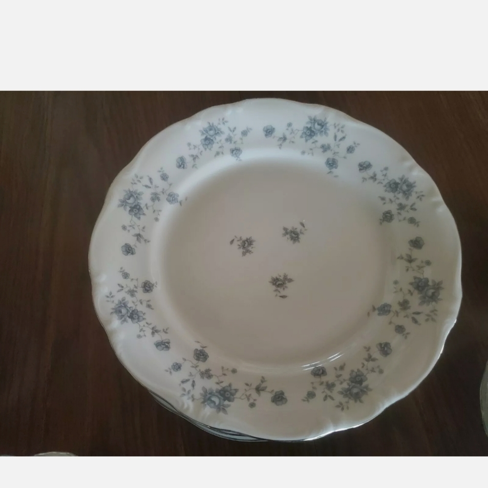 20 piece place setting for 4